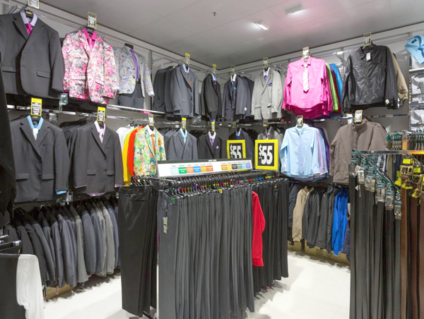 Wall stripping for garment and apparel displays